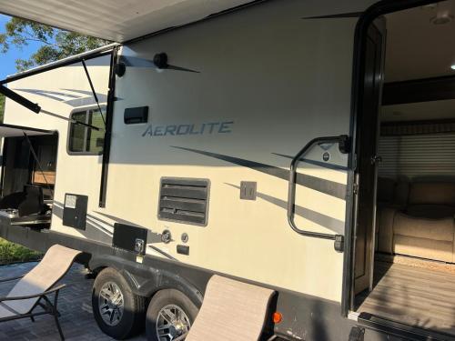 Beautiful RV 15 Min to Downtown Orlando in Apopka
