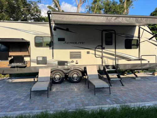 Beautiful RV 15 Min to Downtown Orlando in Apopka