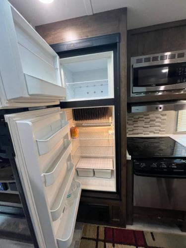 Beautiful RV 15 Min to Downtown Orlando in Apopka