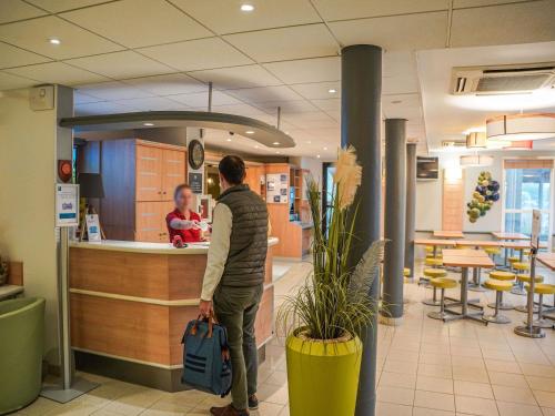 ทัศนียภาพภายนอกโรงแรม, ไอบิส บัดเจ็ต บาเยอ (ibis budget Bayeux) in บาเยอ