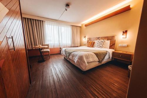 CASA HOMES MIRAFLORES APART Hotel