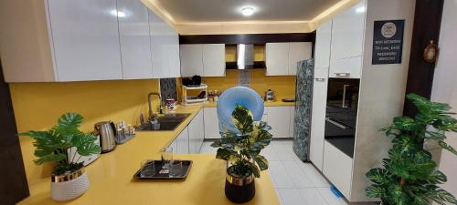 Spacious 2BR Portion with Rooftop Gulshan e Iqbal Block 7, Карачи (фото 10)