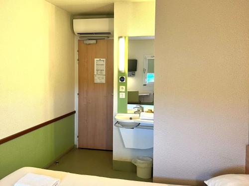 Hotel Ibis Budget Cosne Sur Loire - image 12