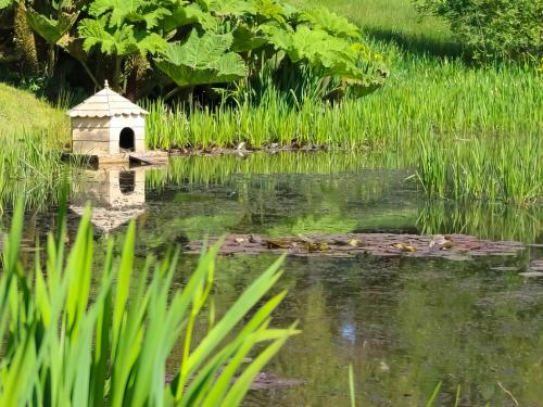 Exterior view, Britannia - Uk50124 in Chard