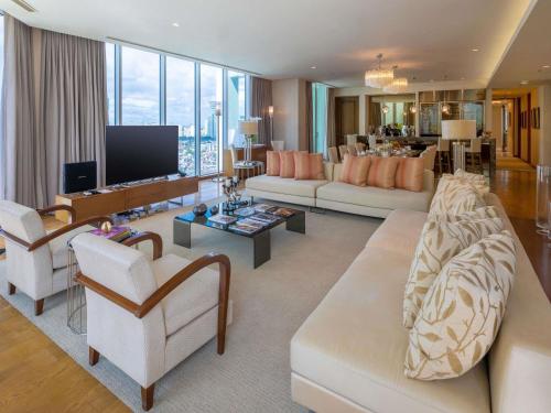 Novotel Manila Araneta City Hotel