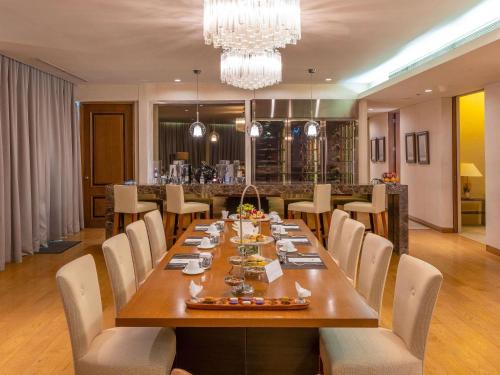 Novotel Manila Araneta City Hotel