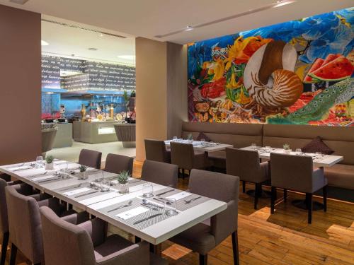 Novotel Manila Araneta City Hotel