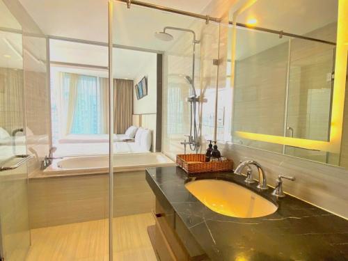 Panorama Ocean View Luxury Apartment Nha Trang - image 5