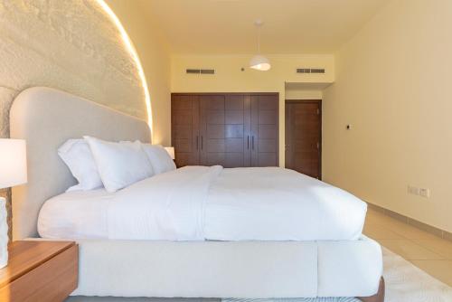 Grand 1bhk burj khalifa view Downtown, Дубай (фото 6)