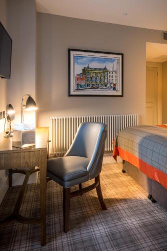 Bishop's Gate Hotel - image 14