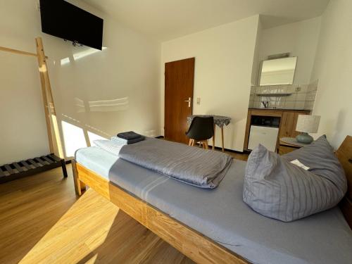 1 twin bed