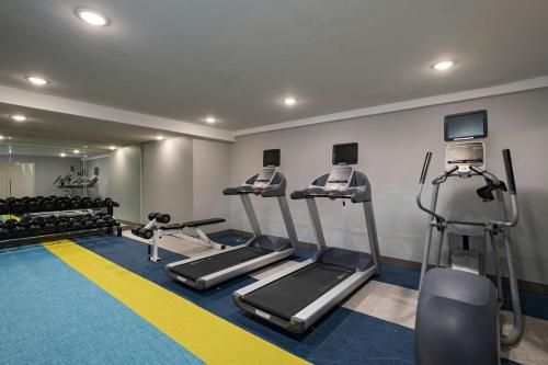 TownePlace Suites by Marriott Baton Rouge South - image 9