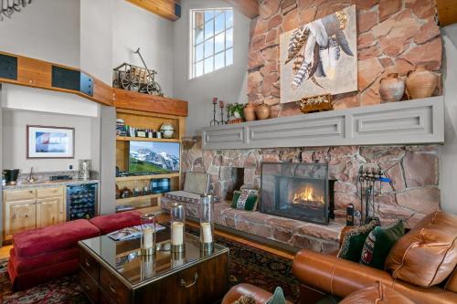 Stag Lodge at Deer Valley Resort - Three Bedroom Residence with Loft and Spa #14 condo