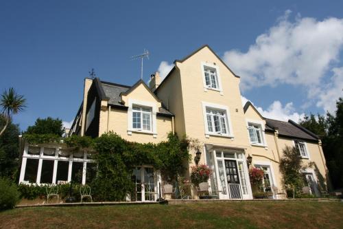 Bedford Lodge - image 11