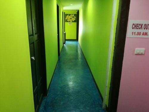 อาร์ซี เกสต์เฮาส์ (RC Guest House) in เกาะพีพี