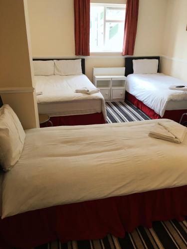 Southend Guest House - Close to Beach, Train Station & Southend Airport 2