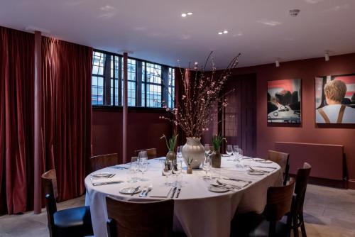 Banketzaal, Old Bank Hotel near New College