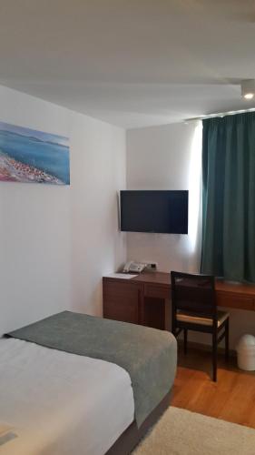 Single Room with Garden View