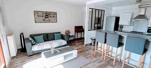 2-bedroom apartment near the beach in 勒庫爾薛