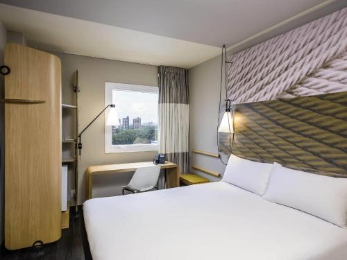 Habitación doble, ciudad