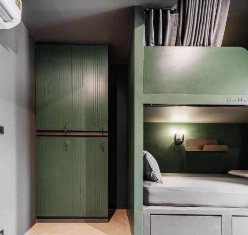 Cher Hostel Bangkok Room Type - Single Bed in Mixed Dormitory Room