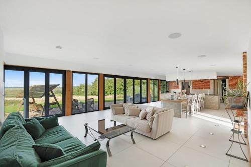 Létesítmények, Seven Space - Willow Barn, Hot Tub & Scenic Rural Retreat in Beccles