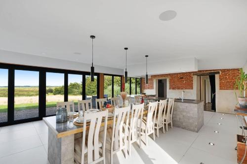 Létesítmények, Seven Space - Willow Barn, Hot Tub & Scenic Rural Retreat in Beccles