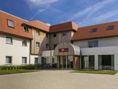 ibis De Haan - image 2