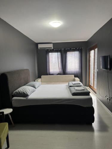 Luxury Crystal apartments - image 3