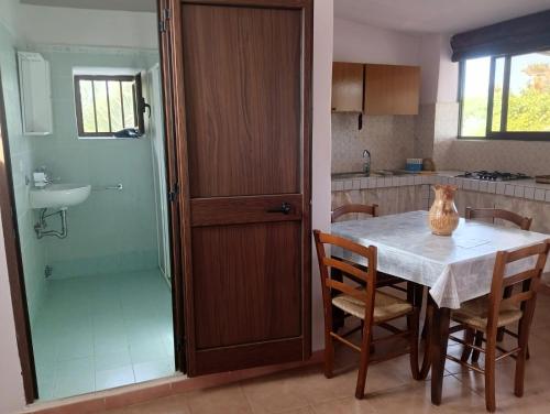 Fürdőszoba, A casa Di Fabrizio Appartamento Il Cappero in Filicudi