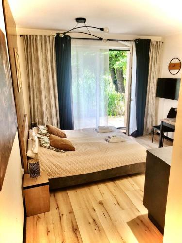 1 queen bed