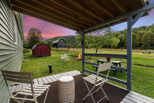 Adventure Basecamp! Cabin near all Attractions! in Corning