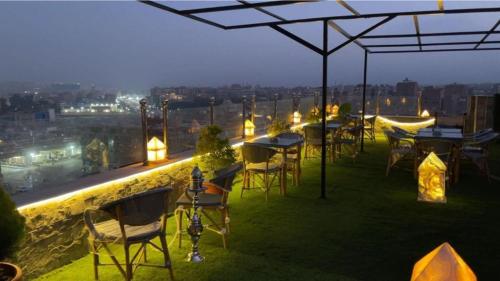 Pyramid sky viwe suite - image 3