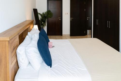 Marina 2BR 58th Floor Sea and City Views Pool Gym, Dubaj (zdjęcie 5)