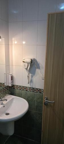 S S Luxor Hotel - image 5