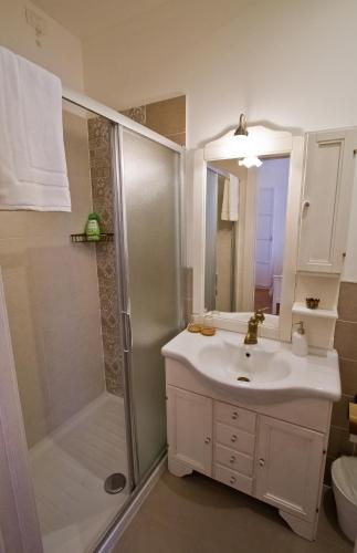 Golden Rooms Bed & Breakfast – Trieste, FL