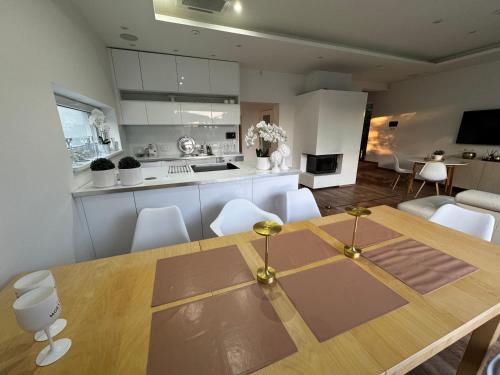 Kitchen, Vila Martina in Popuvky