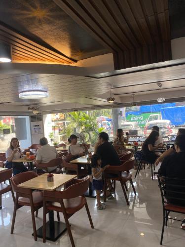 COMFY INN MANILA - KALAW near National Museum of Natural History