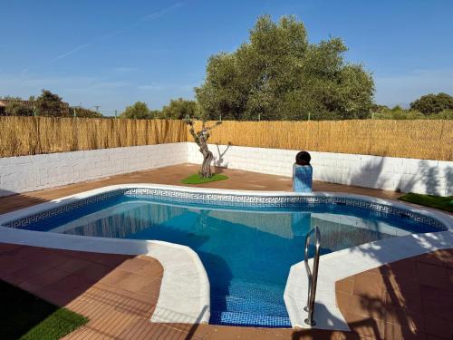 สระว่ายน้ำ, Casa Generoso en Navalcán (Casa Generoso en Navalcan) in โอโรเปซา