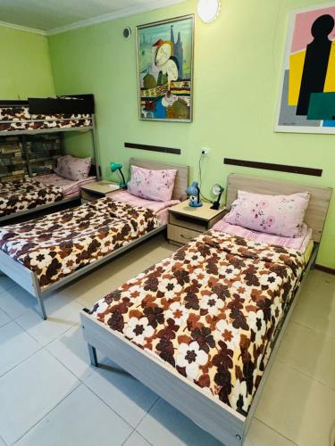 Lovely Goris - image 10