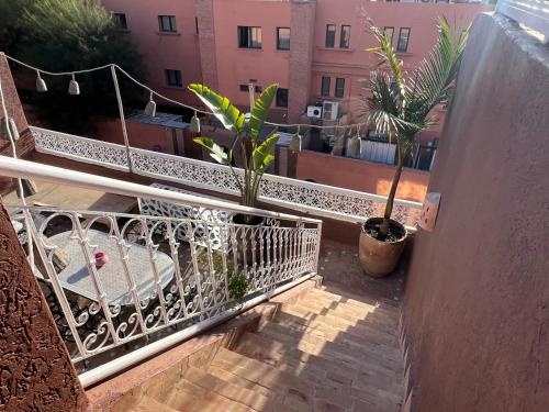 LE 21, EXCLUSIVE LUXURY DUPLEX 400m FROM JEMAA EL FNA PLACE -HAMMAM-JACUZZI-KOUTOUBIA VIEW-ROOF TERRACE -SPEED WIFI, Marrakech (foto 4)