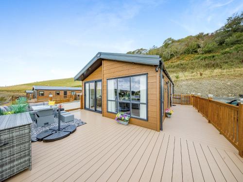 Hillfort Lodge
