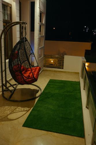 Peaceful 3 BHK farm with pool in Kanota in กาตา