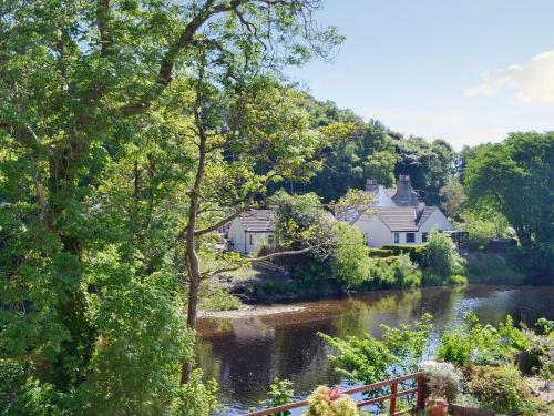 المنظر الخارجي, Riverside in نيوتون ستيوارت