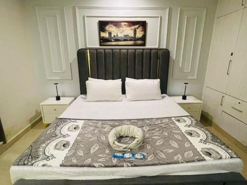 Modern 2BHK Islamabad - image 4