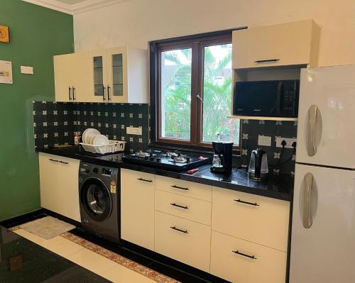 3 BHK Villa in Arpora with Pool access,5 Mins to Baga in Candola