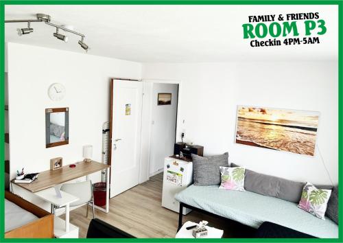 睡床, Deine Pension, Family & Friends Room P3, 5 beds, 25qm, Check-in 4PM till 5AM in 克雷格林根