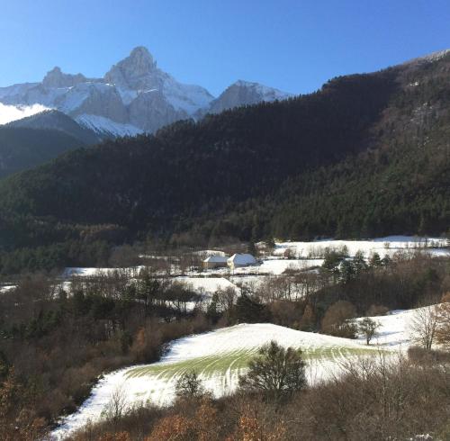 La Casa des Achards - Gîte au pied de l'Obiou - Trièves, Isère (La Casa des Achards - Gite au pied de l'Obiou - Trieves, Isere) in Cordeac