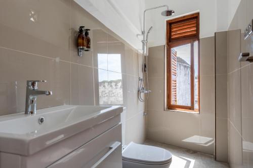 Fort View Luxury Accommodation - image 5