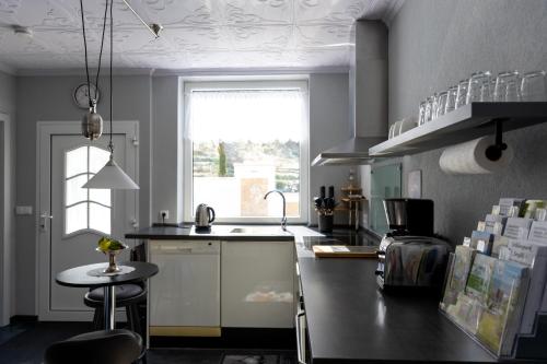 virtuve, Ferienhaus mit Pool - Pension im Seußlitzer Grund in Nunchritz